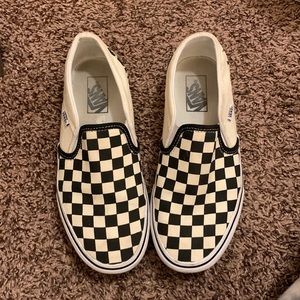 VANS slip ons ✨